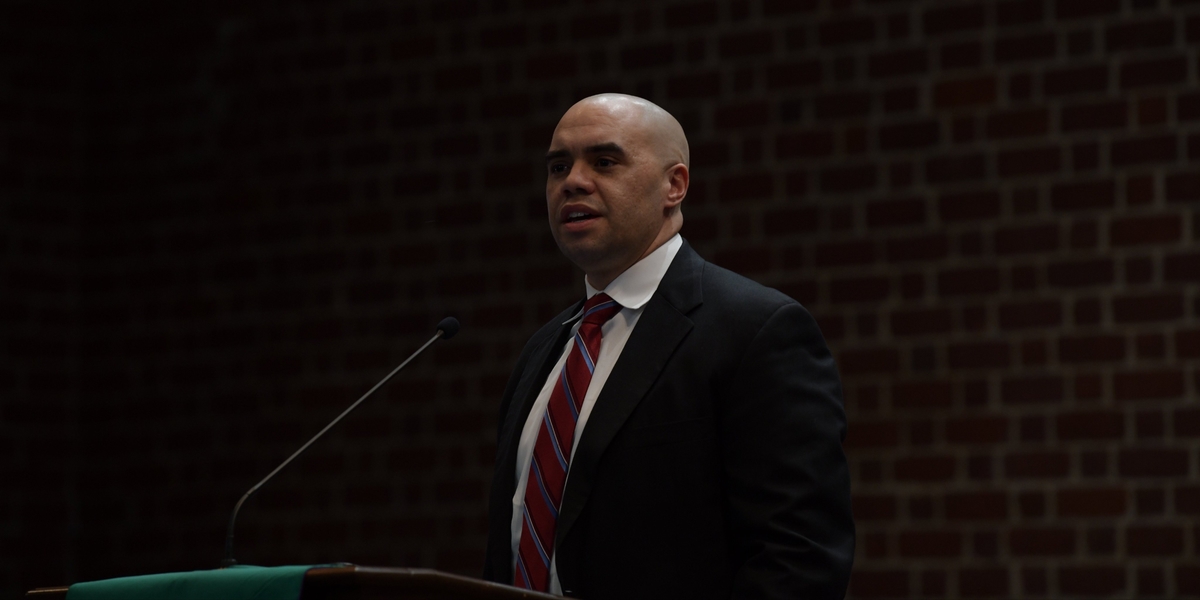 Tyson Lee speaking to a leadership audience